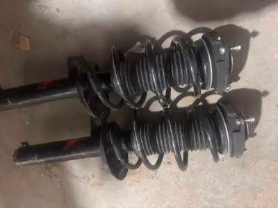 Je vends une paire d'amortisseurs Volkswagen Tiguan de 2010 à 2012, en bon état et prêts à être inst...