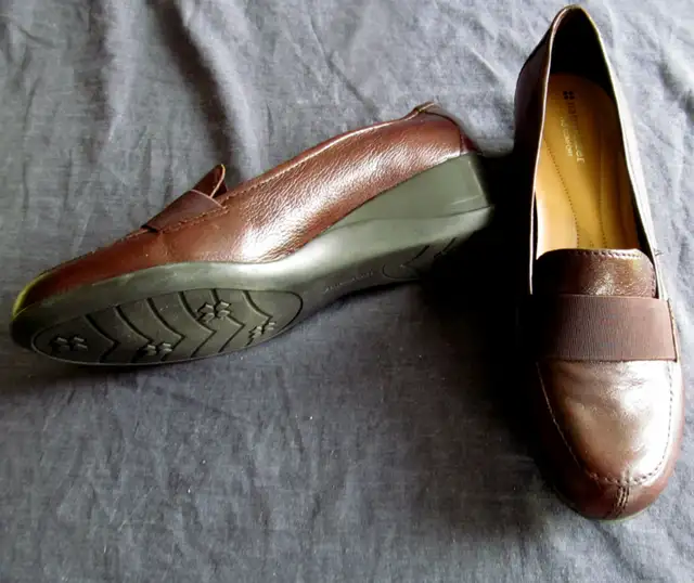 Shoes, Women's shoes Size 11, low heel shoes, Brown, NEW in Women's - Shoes in Markham / York Region - Image 7