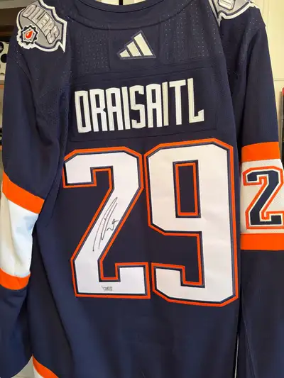 Brand new with tags. Comes with Fanatics sticker for authenticity. Size 54. Name and numbers stitche...