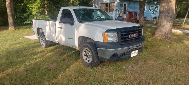 GMC Sierra in Cars & Trucks in Brantford