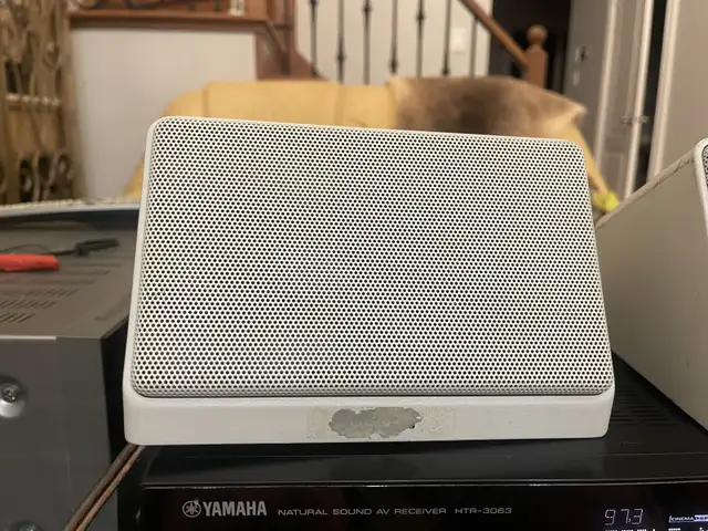 Canton HC-100 speakers - set of three plus one for parts in Speakers in Markham / York Region - Image 5