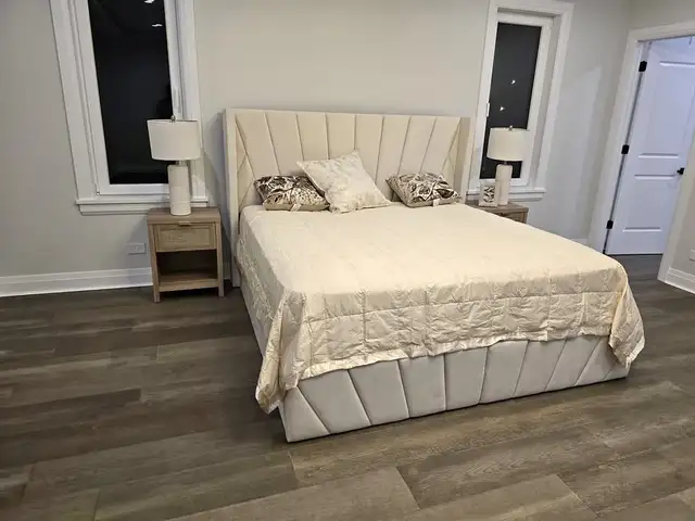 Queen [upholstered] storage bed in Beds & Mattresses in Peterborough - Image 4