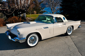 1957 Ford Thunderbird