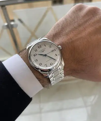 Up for sale is a beautiful Longines Master Collection Automatic L2.793.4.78.6, a classic Swiss timep...