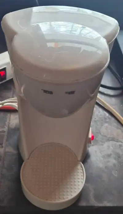 Single cup coffee brewer, View more