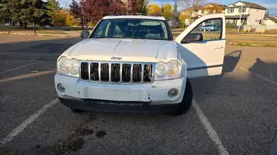 2005 jeep grande cherokee limited 4×4 with 246000 km. Fully loaded with keyless entry, leather heate...