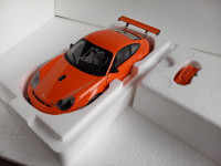 1:18 Diecast Porsche 911 GT3 by Minichamps