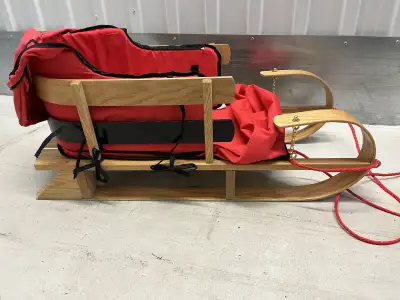 Traîneau en bois, View more