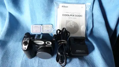 Retro/Vintage rare 2001s Nikon CoolPix 5000 full set up included, View more