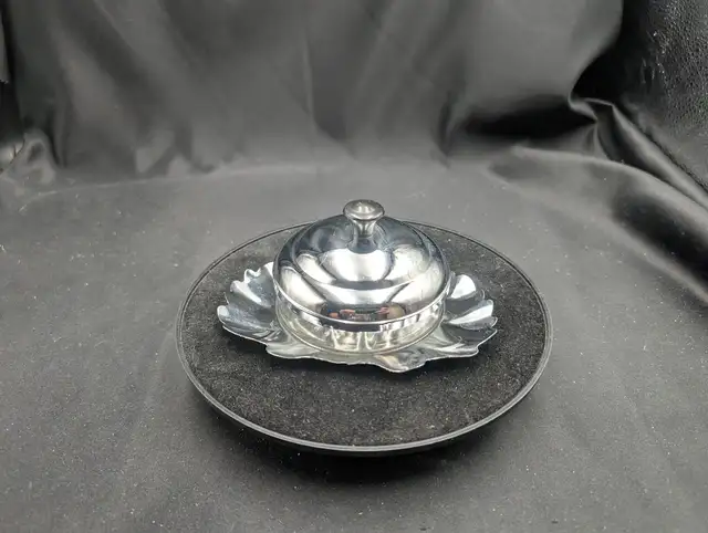 Vintage Glass and Chrome Butter Dish / Condiment Dish in Kitchen & Dining Wares in Calgary - Image 2