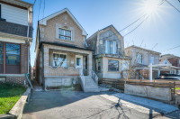 Look At This 3 Bdrm 3 Bth in Toronto