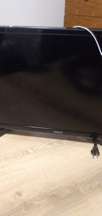 RCA flat screen TV HD 24' inches