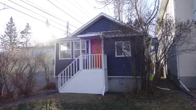 Top floor and a House 1 bedroom used as office and waiting room