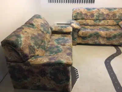 2 causeuses, View more