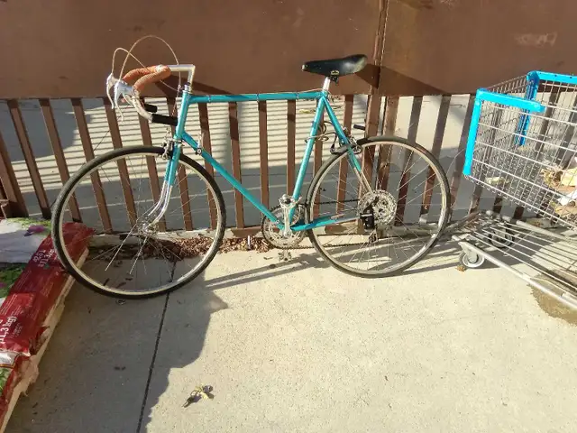 1976 Centurion road bike in Road in Chatham-Kent - Image 2