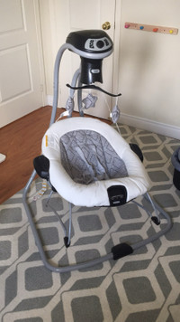 Graco Simple Sway Swing for baby
