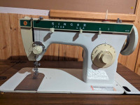 Vintage Sewing Machine 