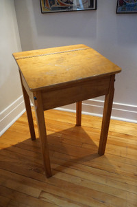 Pupître d'écolier  -  School desk