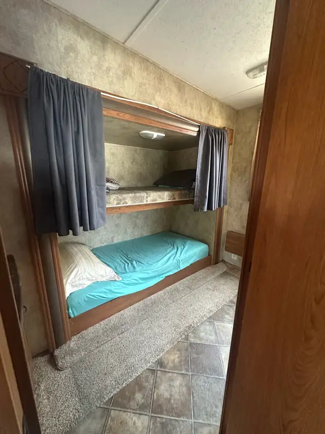 Copper Canyon 5th Wheel in RVs & Motorhomes in Grande Prairie - Image 6