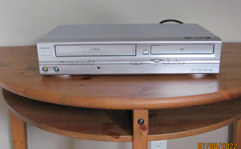 DVD/VCR COMBO PHILCO – Model CDV210HH8 A. for sale  