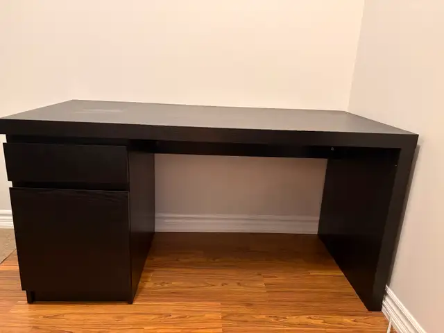 IKEA Malm Desk63672034392065120