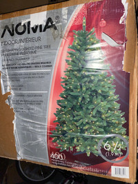 Sapin de Noël / Christmas tree (6 1/2 pieds/feet)