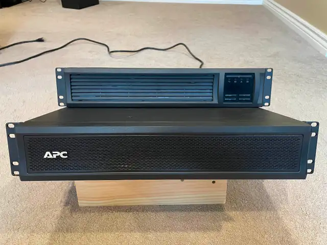 APC Smart-UPS X 1500VA rack mount UPS & Battery Pack + Network in Servers in Barrie - Image 2