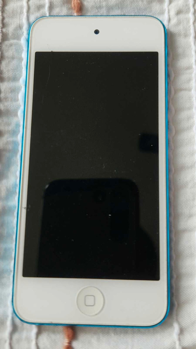 IPod Touch 5th generation in iPods & MP3s in Mississauga / Peel Region