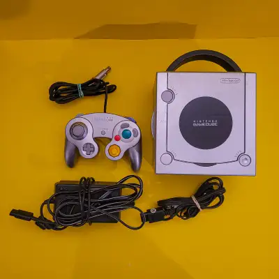 Gamecube Console Platinum + Controller, View more