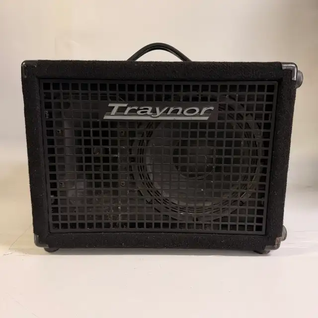 Traynor Block 10 YS1115 200W Keyboard Combo Amplifier in Pianos & Keyboards in City of Toronto - Image 2