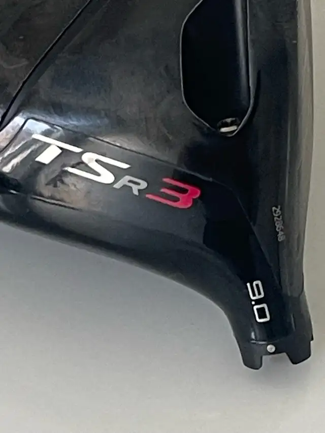 TITLEIST RH TSR3 9° DRIVER HEAD in Golf in Norfolk County - Image 3