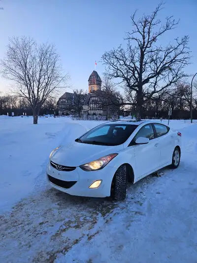 2013 Hyundai Elantra 1.8 Fresh Safety Clean Title 177000km Private Sale Engine and transmission work...