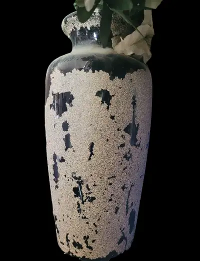 Decorative vase Lot FWN34G4vas PLEASE read the ad carefully My name - My name is Matt Peter. You can...
