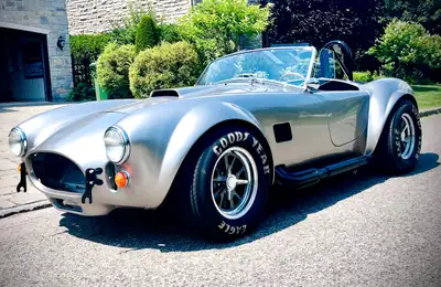 Magnifique AC COBRA 1966 (réplique)! Mécanique Ford Mustang GT 5L H.O. (302) 8 cylindres à carburate...