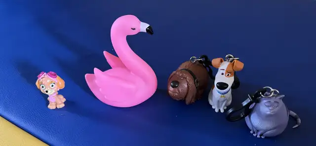 Keychains, Swan Light & Paw patrol Sky figuring