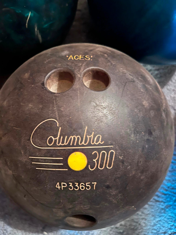 Columbia 300 bowling ball in Other in Mississauga / Peel Region
