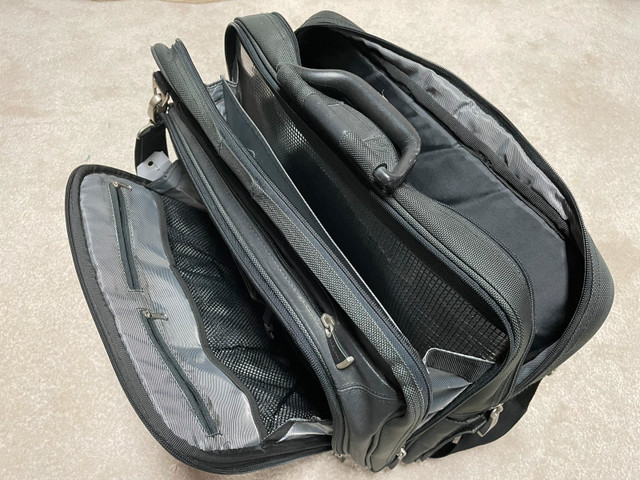 Kensington laptop bag in Laptops in Oshawa / Durham Region - Image 4
