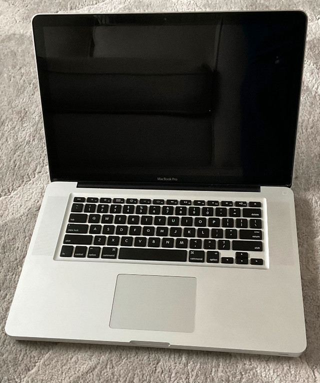 Apple Mac Book Pro (Including Charger) in Laptops in Mississauga / Peel Region - Image 2