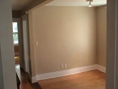 Lovely 1bedroom plus living room Leslieville apartment on the 2nd floor house, Coxwell and Upper Ger...