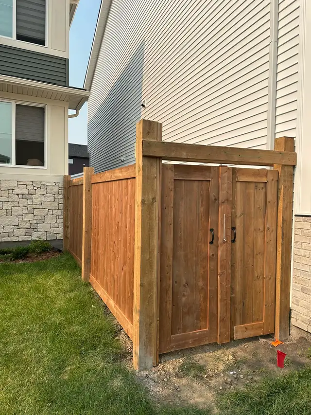 Fence and Deck553392522878658564