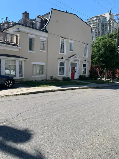 Furnished room one block off Ottawa U campus. Available October 1. Shared bathroom and kitchen. Mixe...