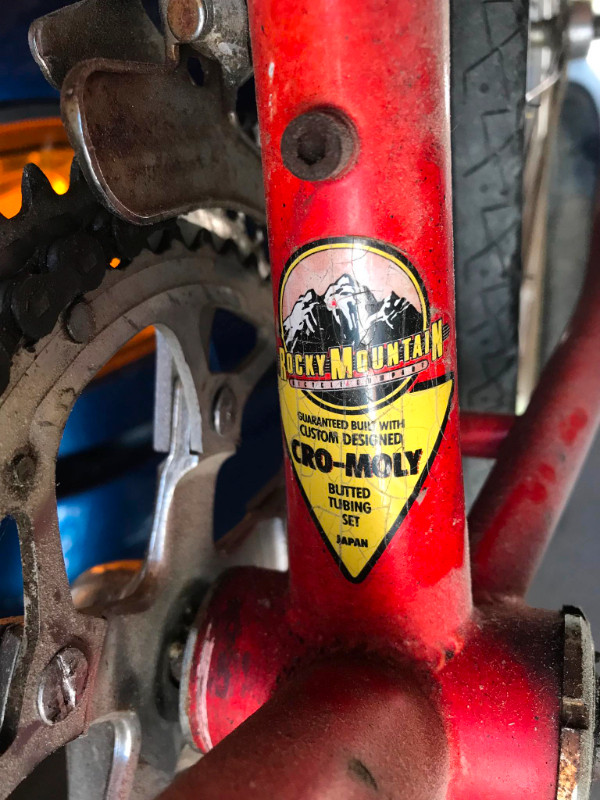 Rocky Mountain Bike Hammer (1988) 26 inch wheels in Road in Calgary - Image 3
