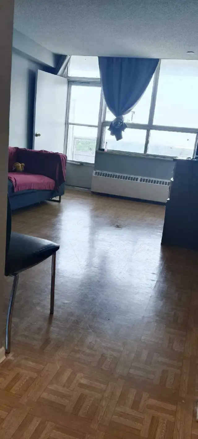 room for rent for women   in Room Rentals & Roommates in City of Toronto - Image 4