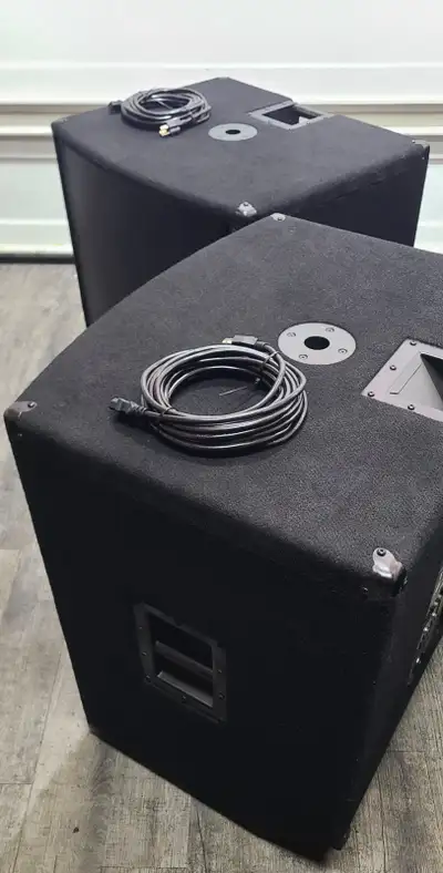 Yorkville elite Ls800p powered subwoofers 18", View more