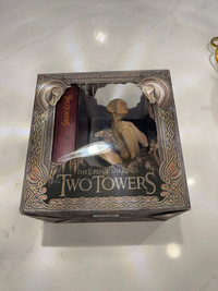 Collectors DVD gift set the Lord of the rings the two Towers.