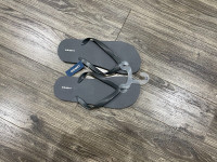 Men’s Flip flops size 10-11 (new with tags)