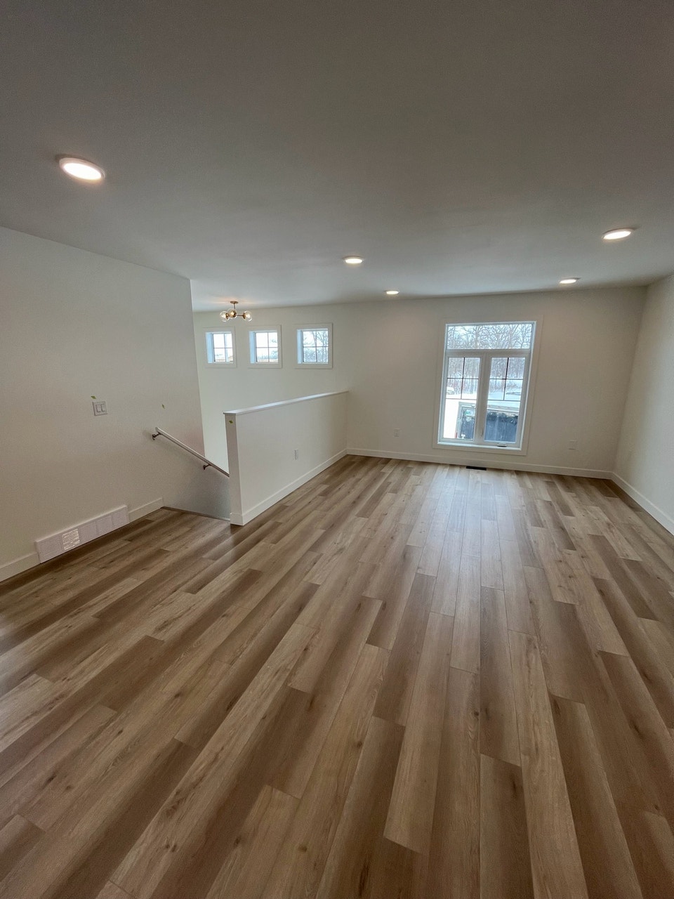NEW beautiful 4 Bdr + 2 Bath House for RENT in Kleefeld Manitoba 4