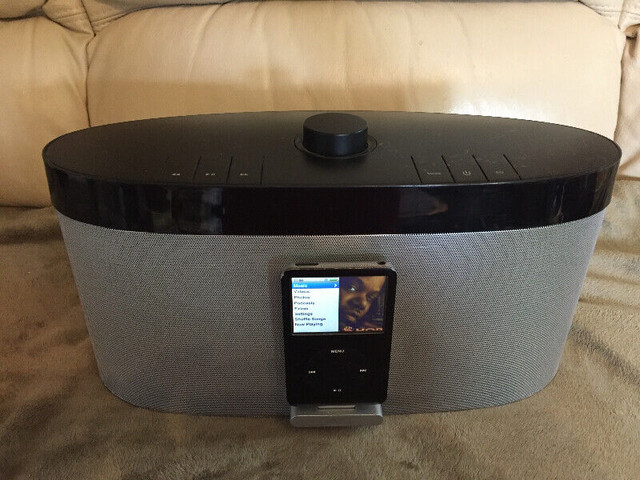 Gear4 AirZone Series 1 AirPlay speaker / iPod Docking Station in iPods & MP3s in City of Toronto - Image 3