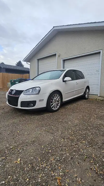 2006 GTI Looking for 6k obo Things done to it -new injectors -cam follower - pcv box and lines - dri...