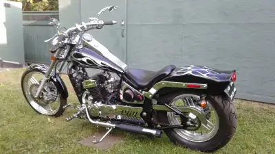 2011 MOTORCYCLE 350 C.C. / 5 SPEED. CUSTOM COLD AIR KIT AND EXHAUST . NEW BATTERY . LIKE NEW CONDITI...